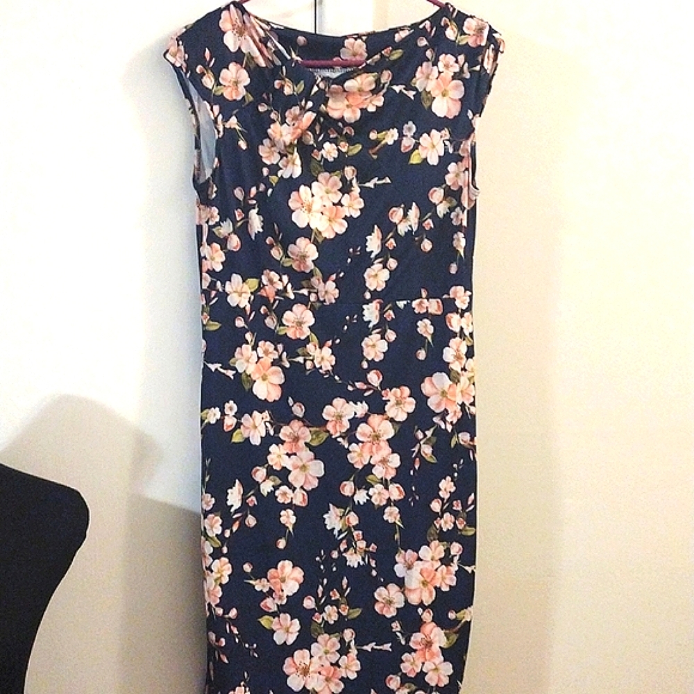 💜5/$25💜 Med long dress